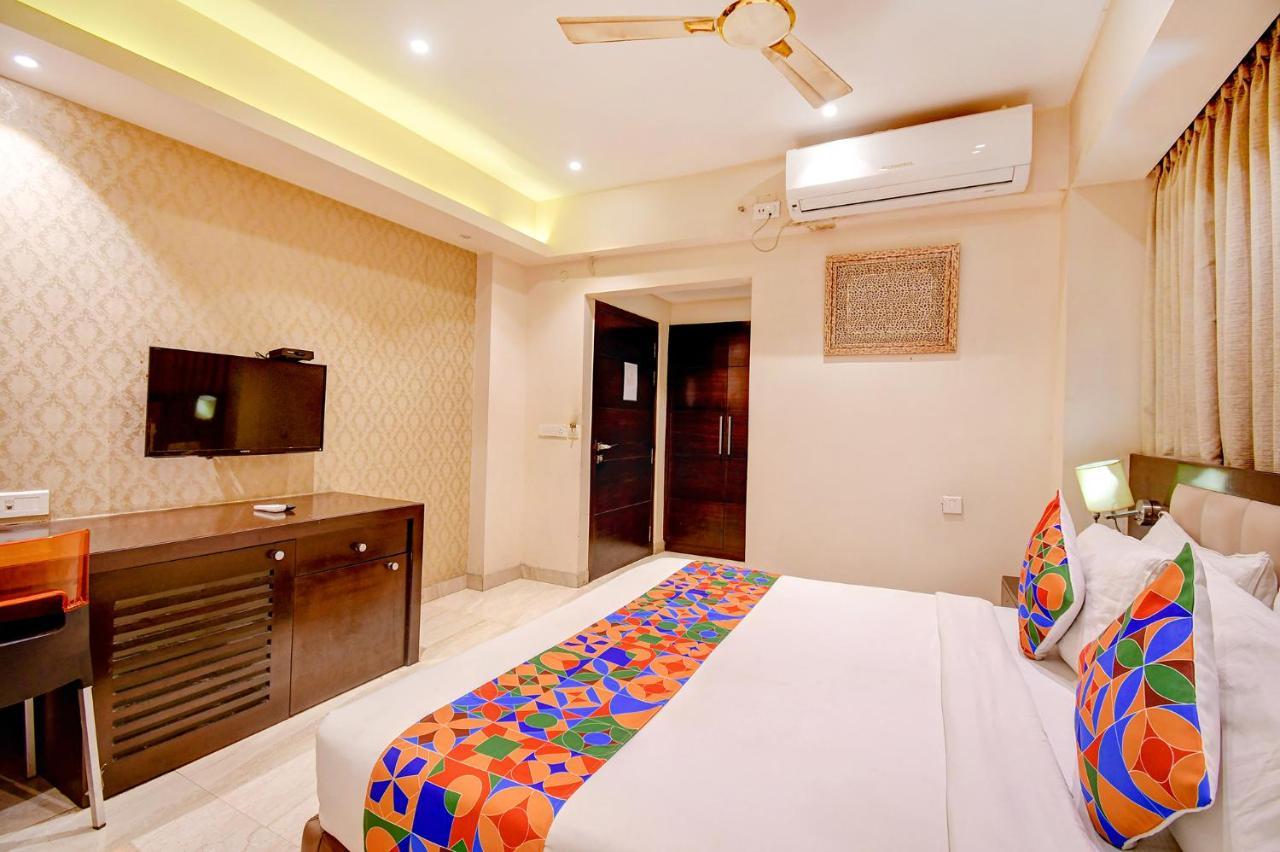 Hotel Radiant Калькутта Экстерьер фото