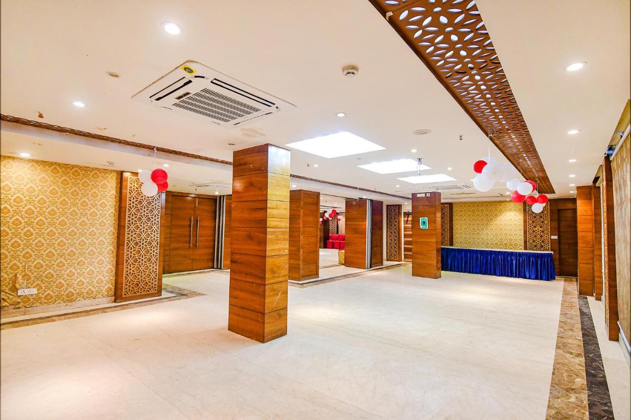 Hotel Radiant Калькутта Экстерьер фото