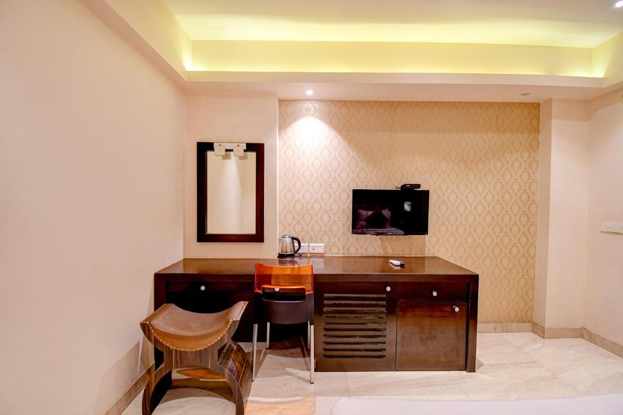 Hotel Radiant Калькутта Экстерьер фото